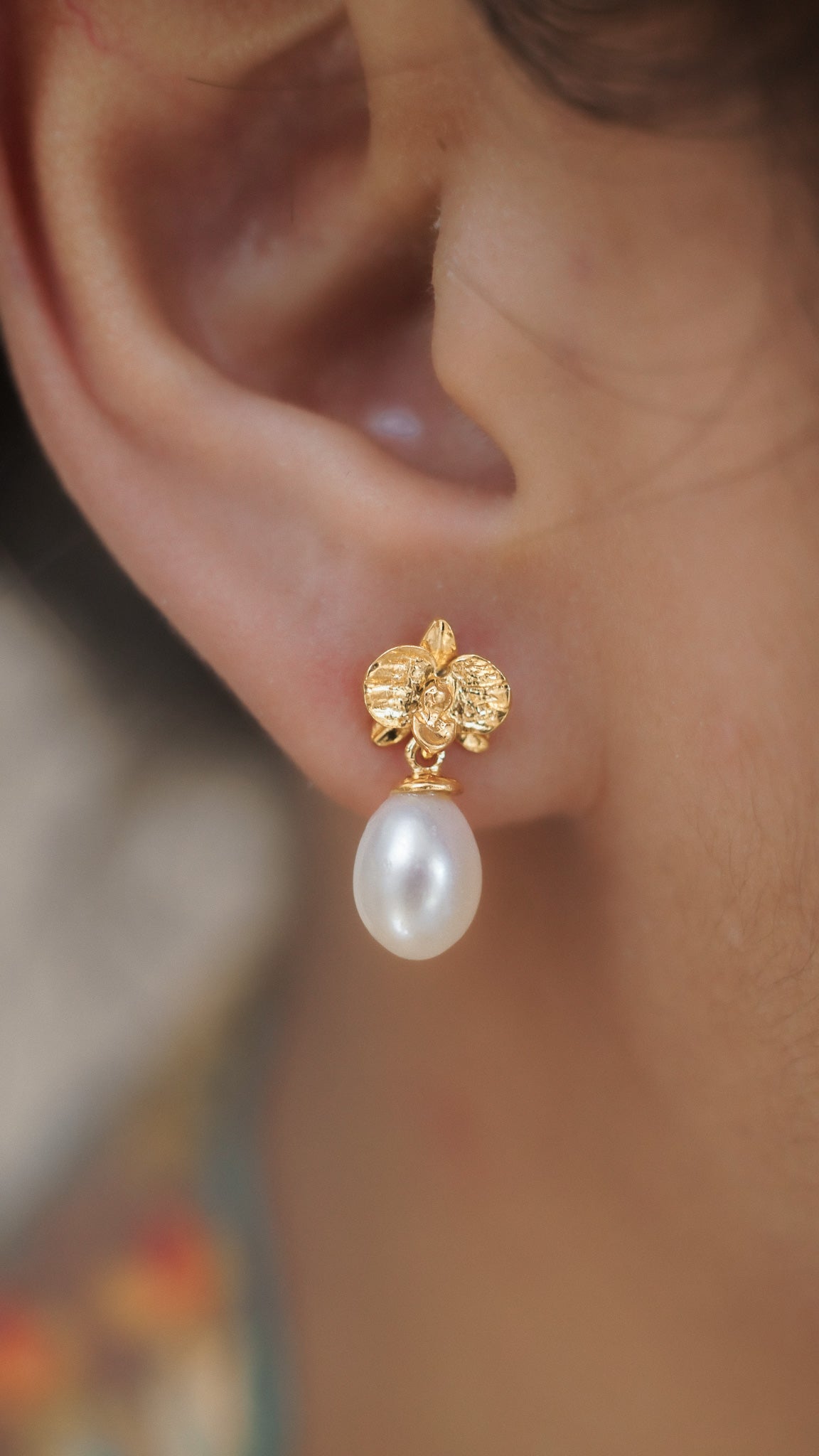 TITIAN JEWELRY - Phaluna Earstud with Pearl