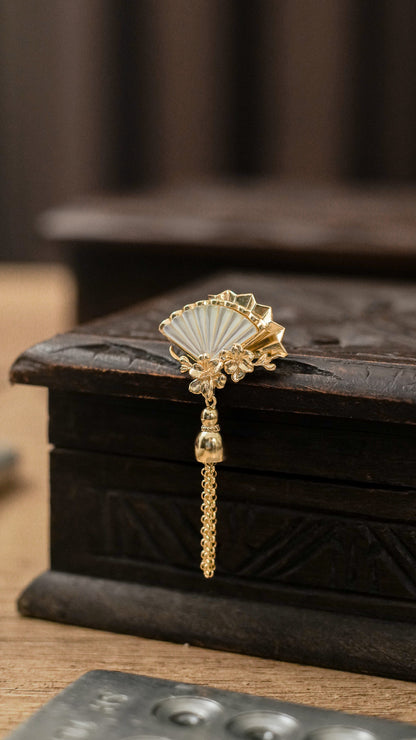 Kipas Brooch with Mother of Pearl