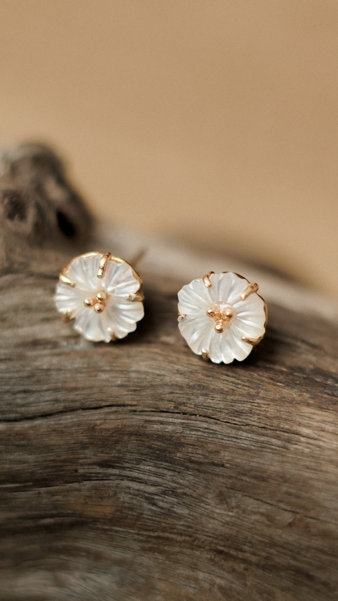 Hibiscus Earstud with Mother of Pearl