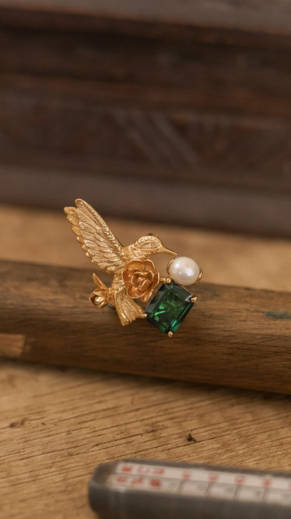Hummingbird Brooch with Green Quartz