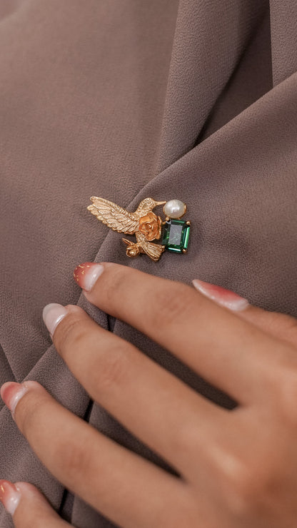 Hummingbird Brooch with Green Quartz