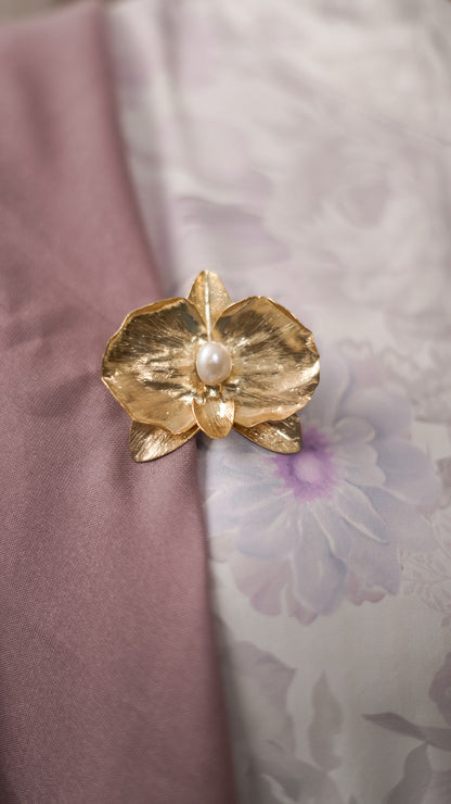Moon Orchid Brooch in Brass